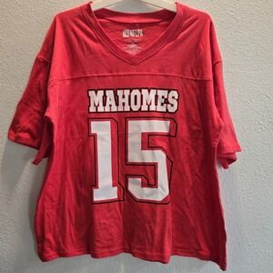 Patrick Mahomes NFLPA Red V-Neck T-Shirt Size XL Showtime Design Cotton‎ Blend